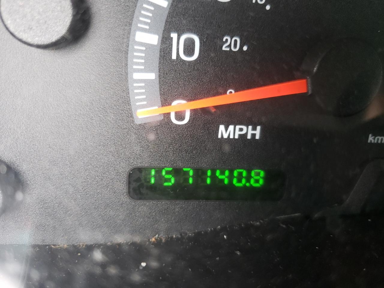 Photo 8 from auction – 2002 FORD F150 with VIN 1FTRX18L52NA84104