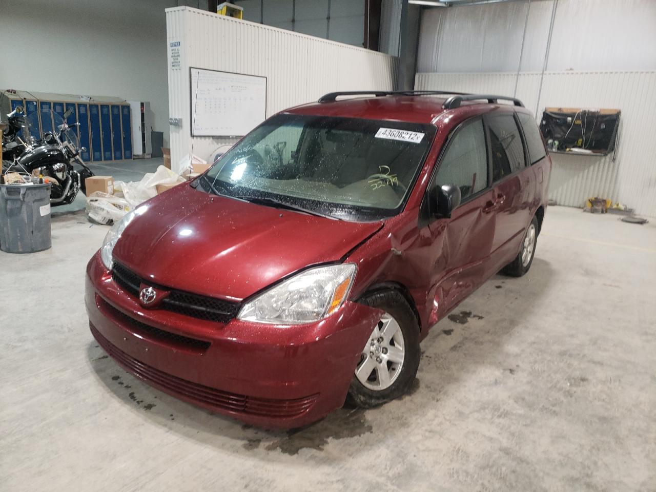 Photo 2 from auction – 2004 TOYOTA SIENNA CE with VIN 5TDZA23C64S172249