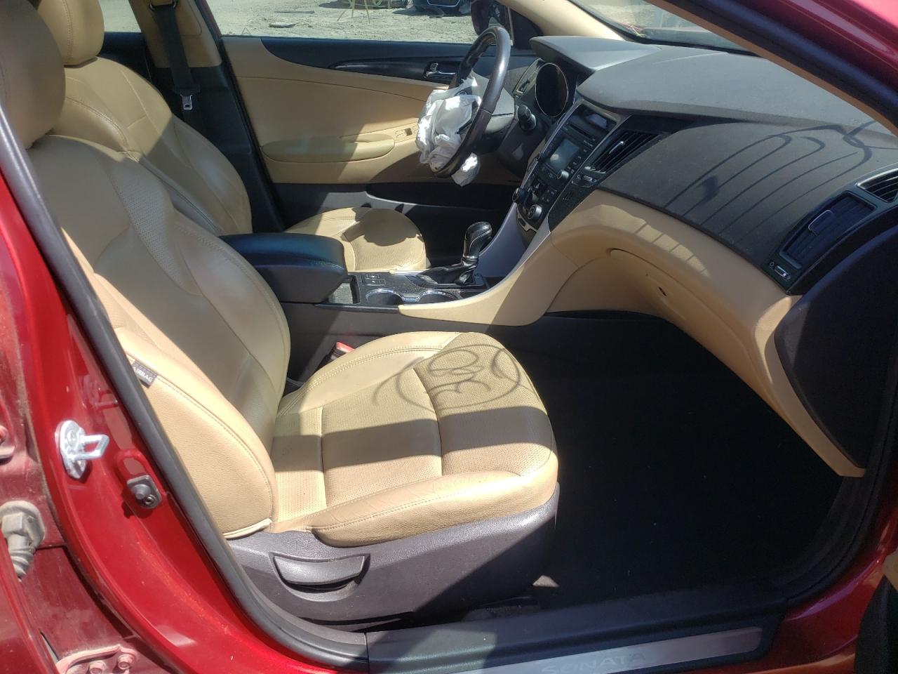 Photo 5 from auction – 2014 HYUNDAI SONATA SE with VIN 5NPEC4AC2EH899967
