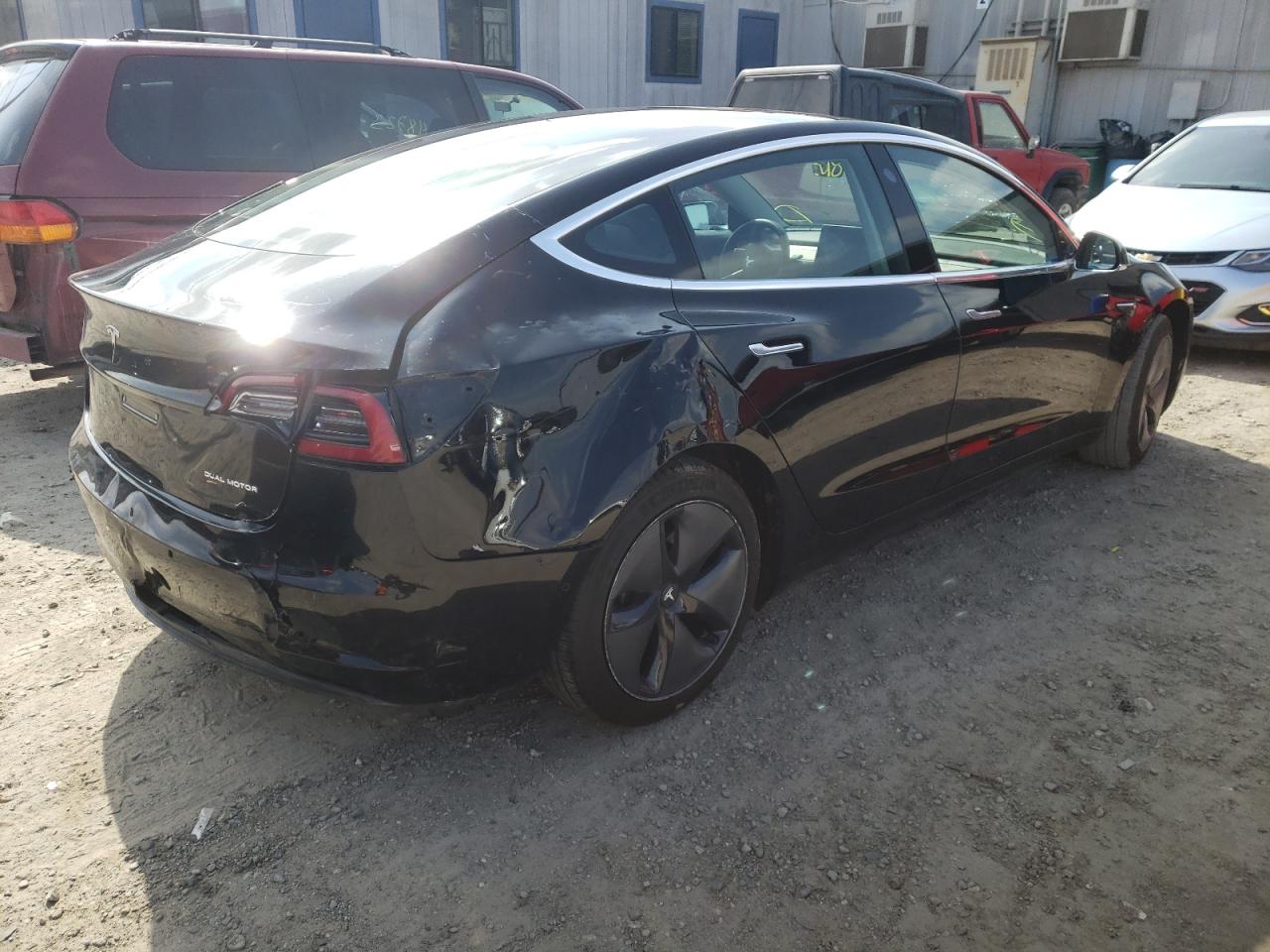 Photo 4 from auction – 2018 TESLA MODEL 3 with VIN 5YJ3E1EA7JF173409