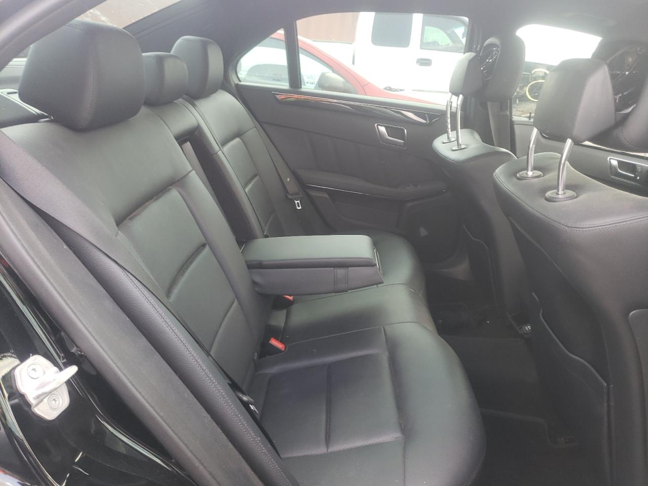 Photo 6 from auction – 2012 MERCEDES-BENZ E 350 with VIN WDDHF5KBXCA542580