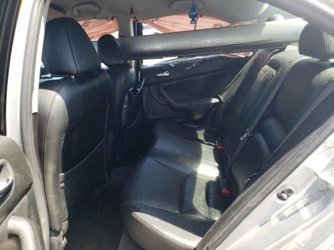 Photo 6 from auction – 2004 ACURA TSX with VIN JH4CL96854C002609