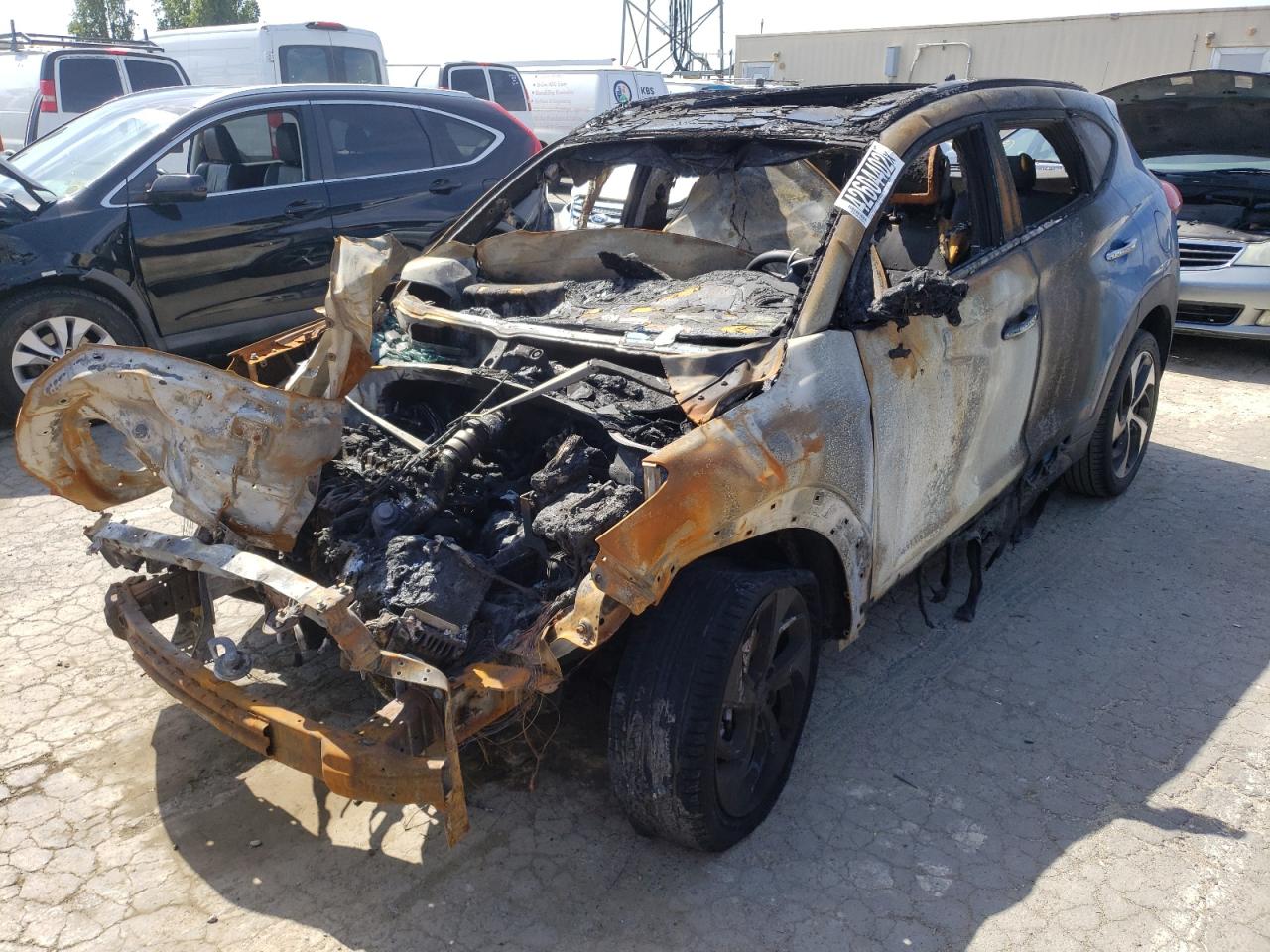 Photo 2 from auction – 2016 HYUNDAI TUCSON LIM with VIN KM8J33A28GU160574