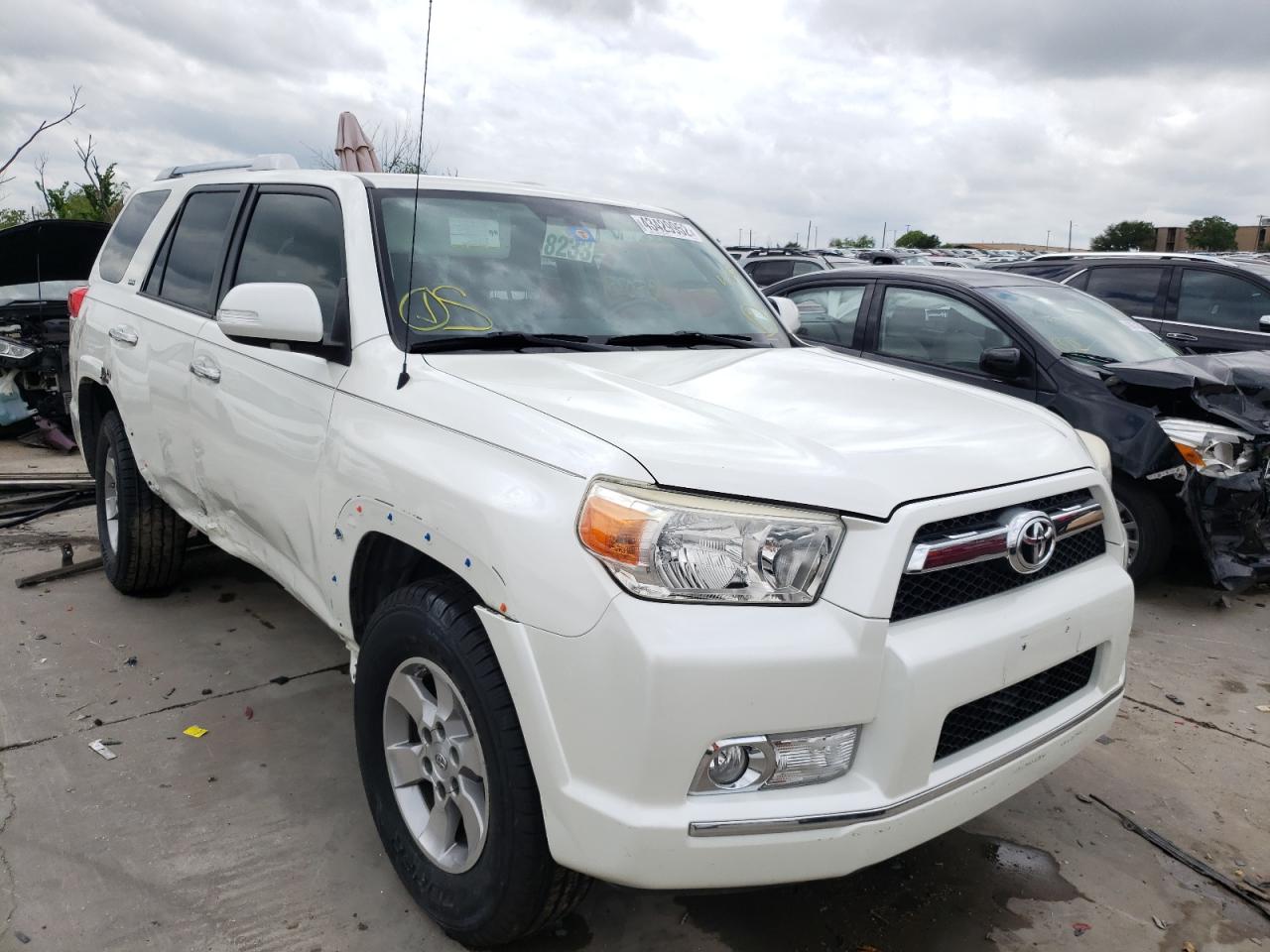 TOYOTA 4RUNNER SR 2011 with VIN JTEZU5JR1B5016277 - Photo from auction