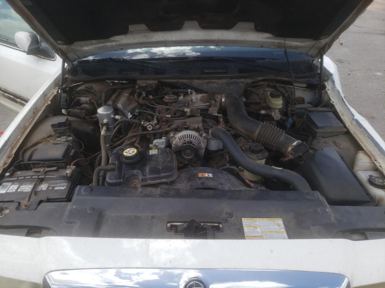 Photo 7 from auction – 2001 MERCURY GRAND MARQ with VIN 2MEFM74WX1X689147