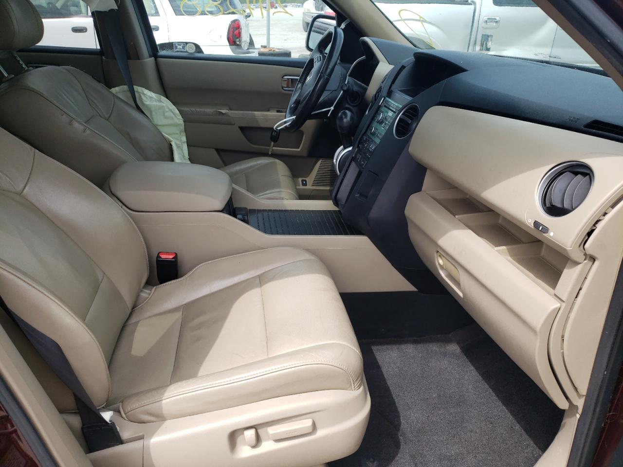 Photo 5 from auction – 2011 HONDA PILOT EXL with VIN 5FNYF3H50BB012348