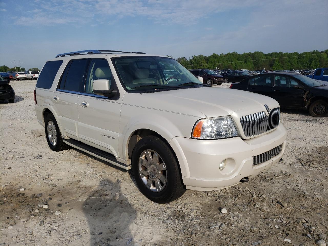 Photo 1 from auction – 2004 LINCOLN NAVIGATOR with VIN 5LMFU27R04LJ39783