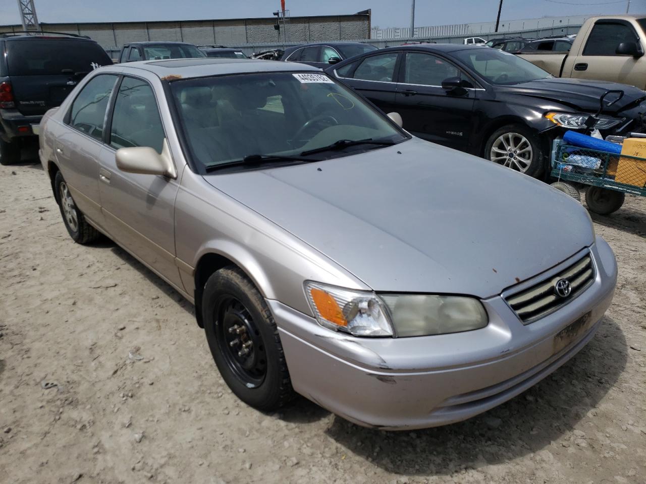 Photo 1 from auction – 2000 TOYOTA CAMRY LE with VIN 4T1BF22K1YU943841