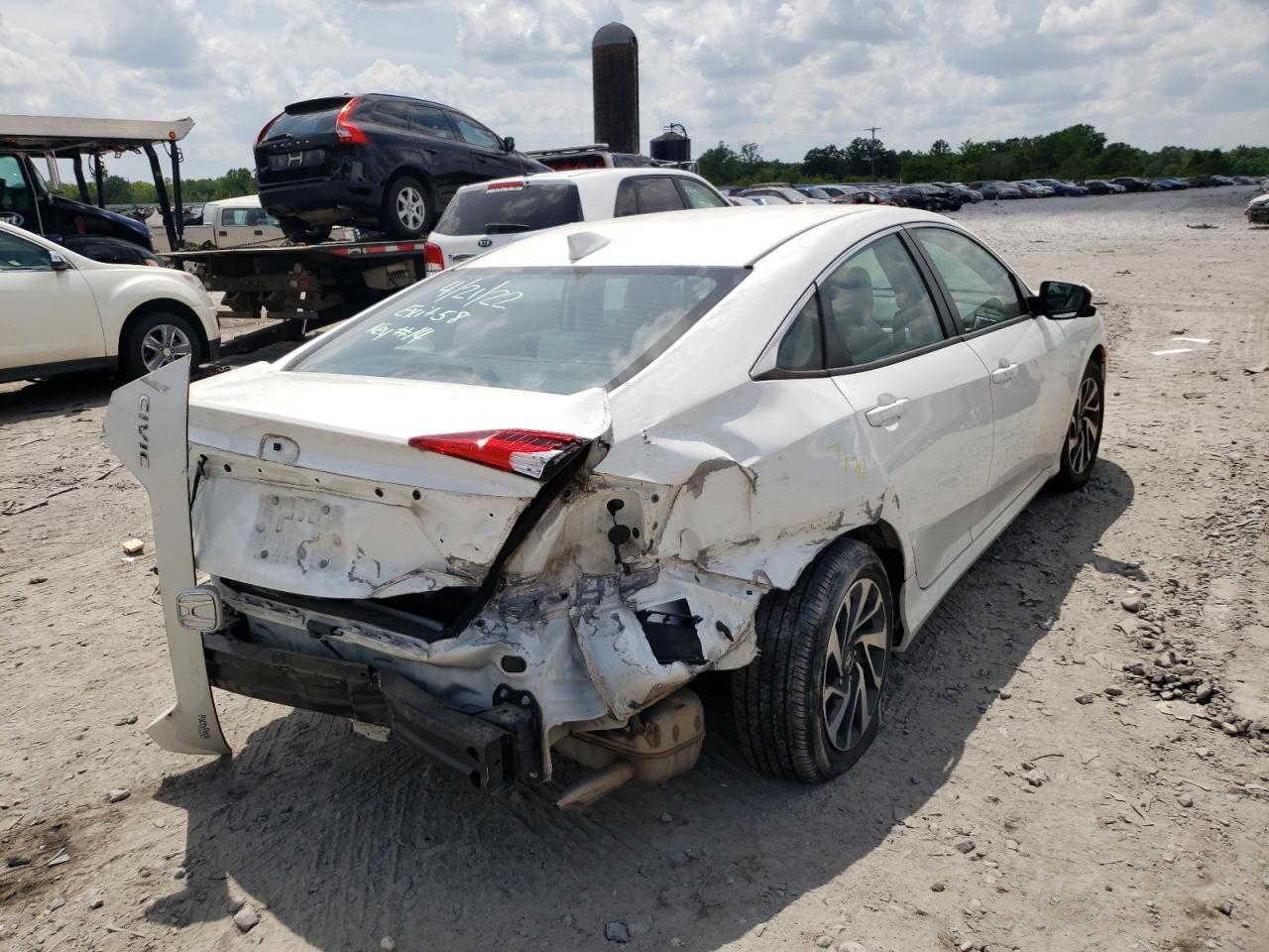 Photo 4 from auction – 2018 HONDA CIVIC EX with VIN 19XFC2F76JE017606