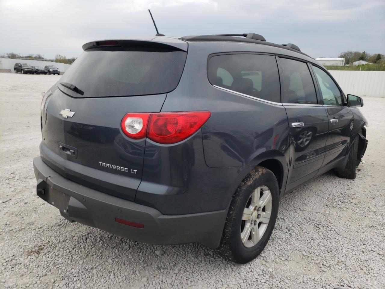 Photo 4 from auction – 2010 CHEVROLET TRAVERSE L with VIN 1GNLVFED9AS133754