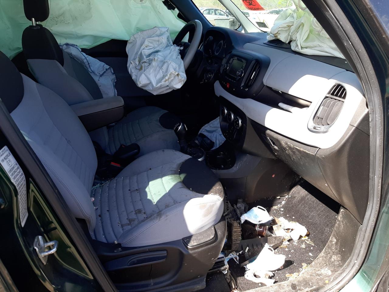 Photo 5 from auction – 2014 FIAT 500L EASY with VIN ZFBCFABH0EZ027564