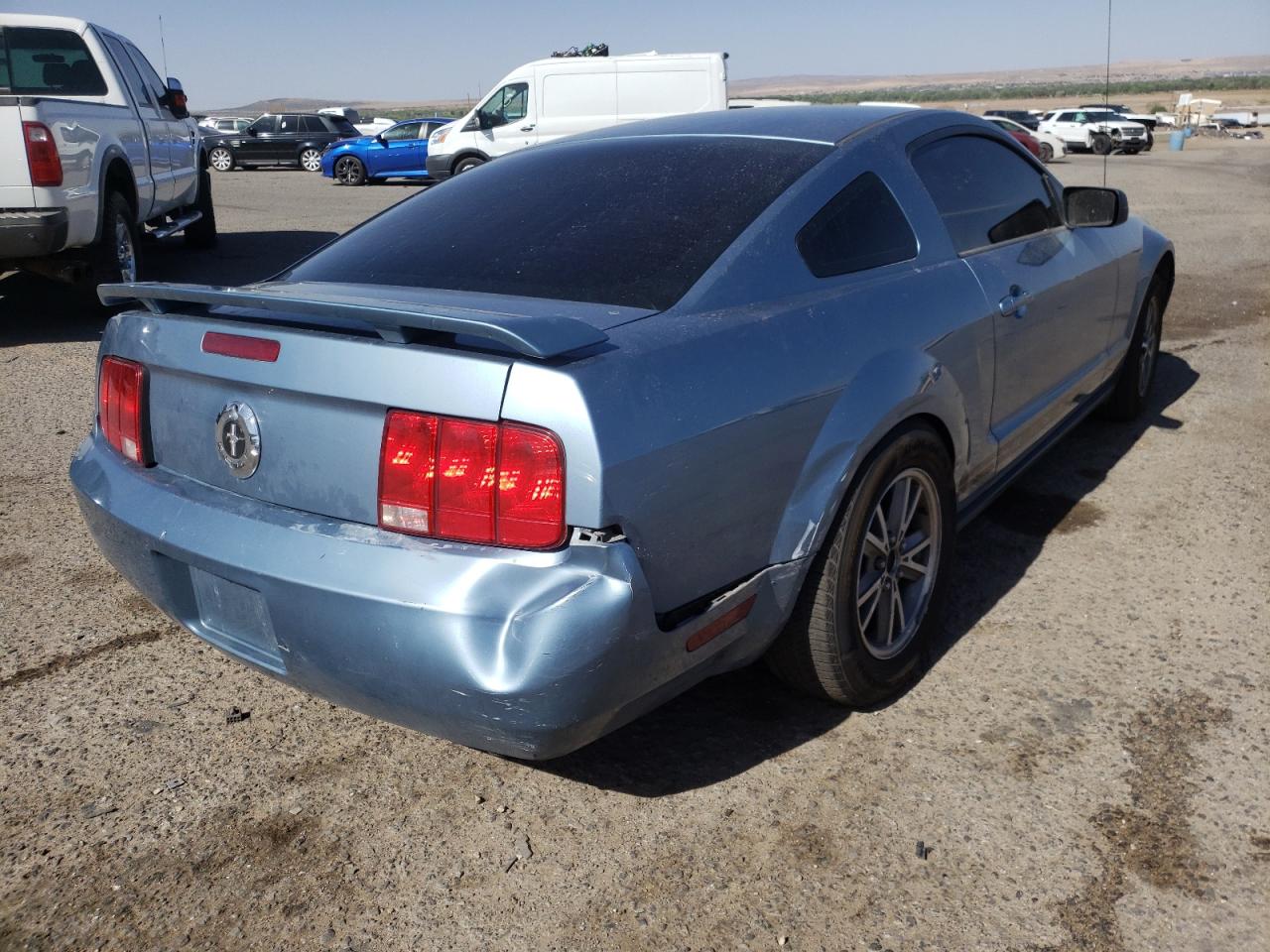 Photo 4 from auction – 2005 FORD MUSTANG with VIN 1ZVFT80N955101542