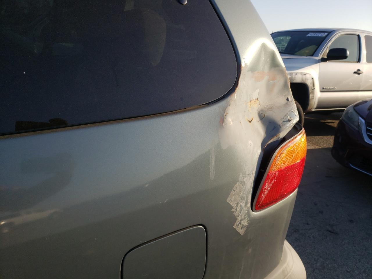 Photo 9 from auction – 2000 TOYOTA SIENNA with VIN 4T3GF19C6YU234988