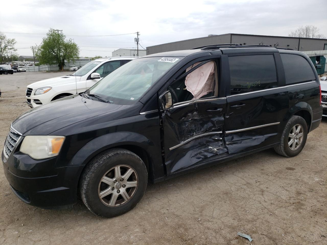 Photo 9 from auction – 2010 CHRYSLER TOWN & COU with VIN 2A4RR5D18AR252738