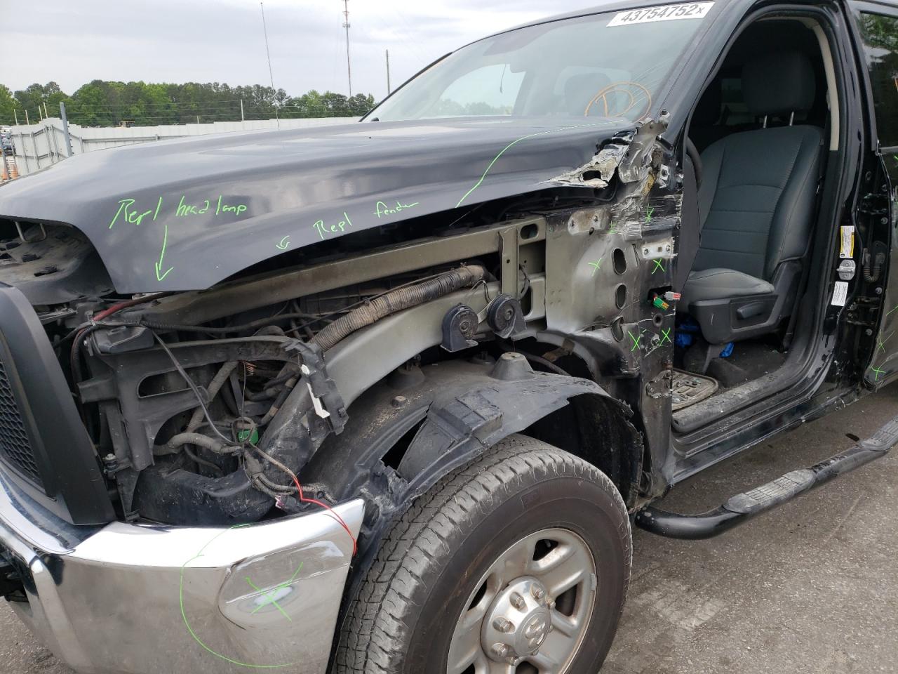 Photo 9 from auction – 2014 RAM 2500 ST with VIN 3C6UR5CL7EG320114