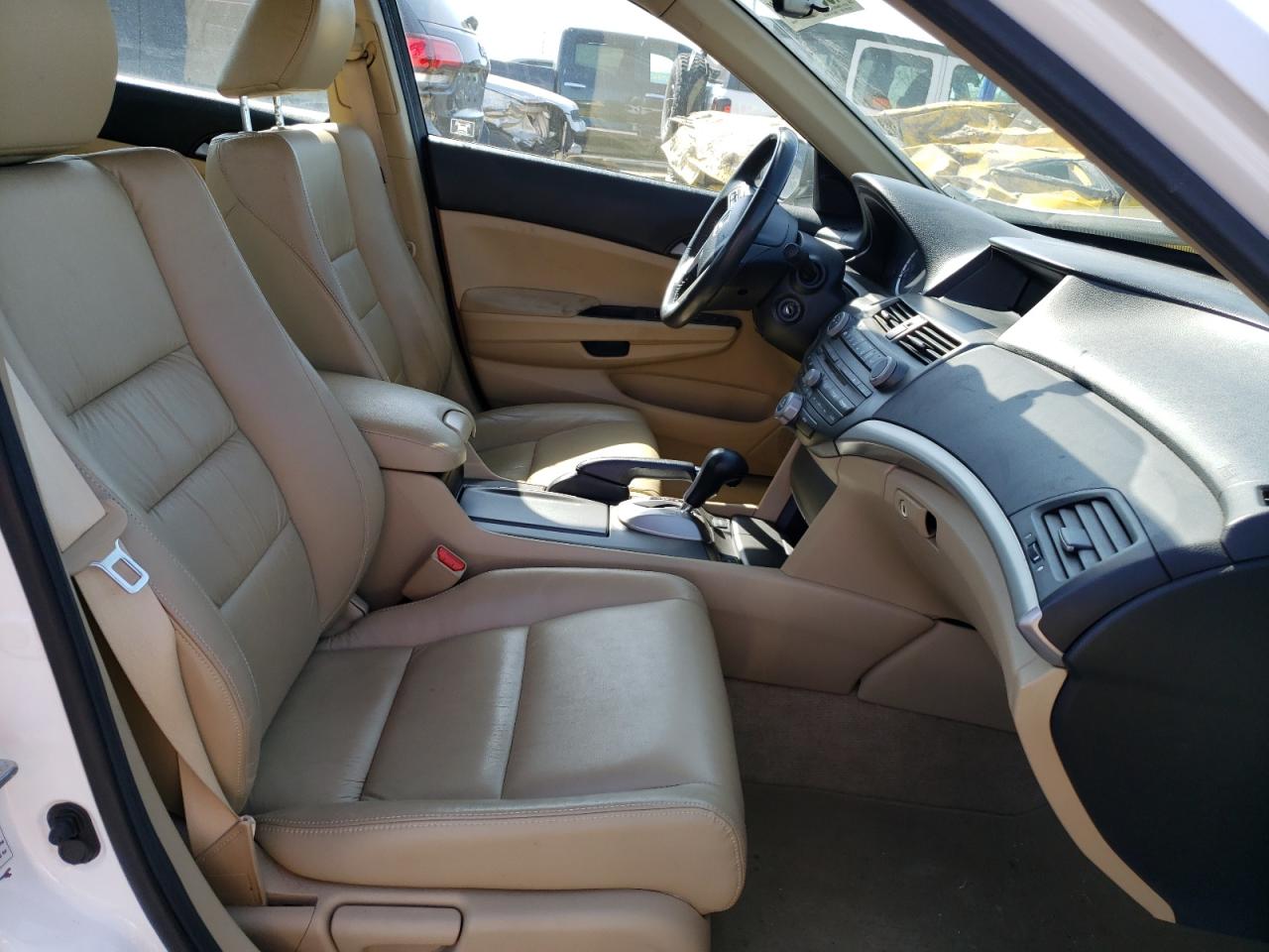 Photo 5 from auction – 2012 HONDA ACCORD with VIN 1HGCP2F61CA088962