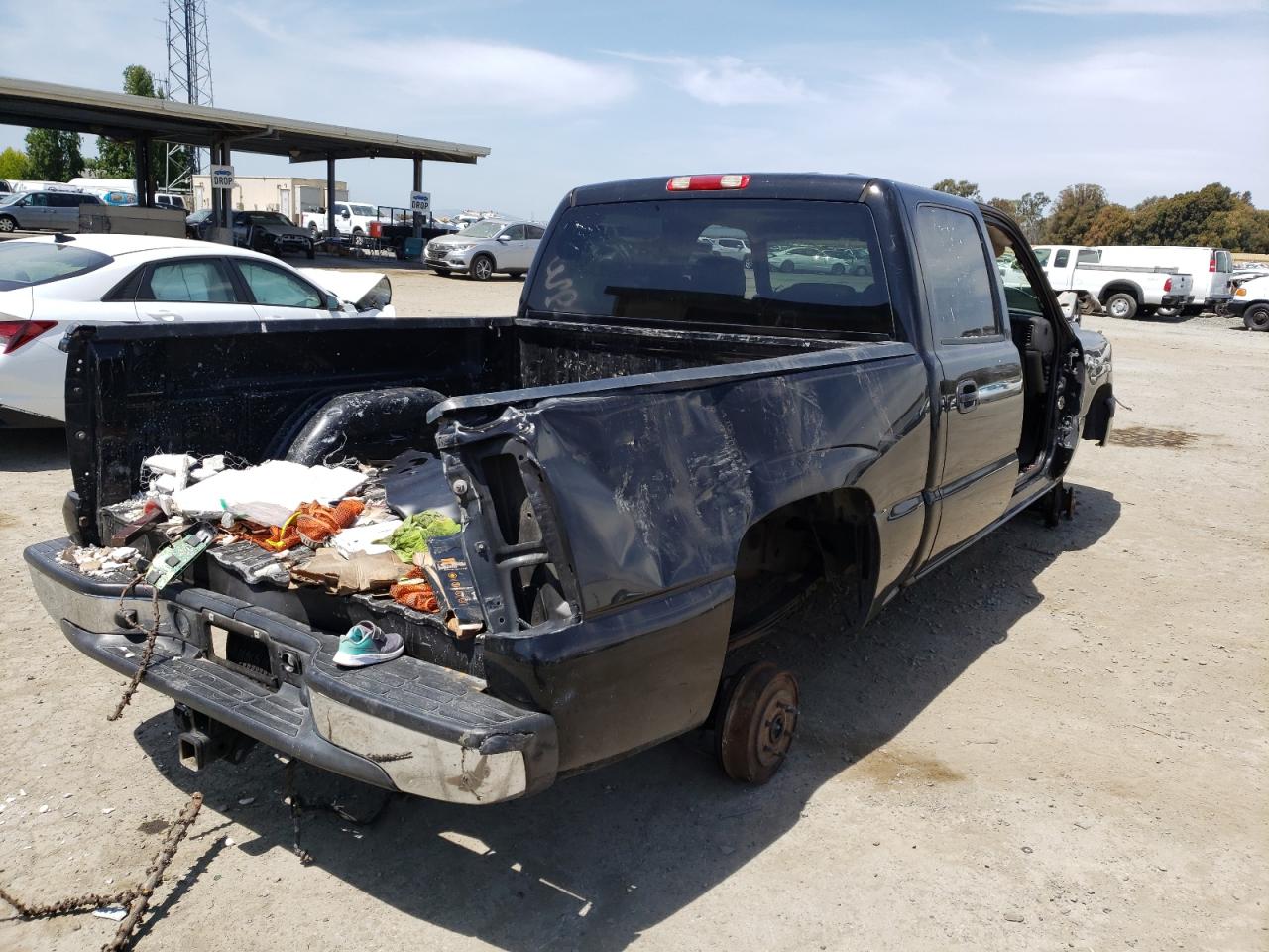 Photo 4 from auction – 2005 CHEVROLET SILVERADO with VIN 2GCEK13T951296904