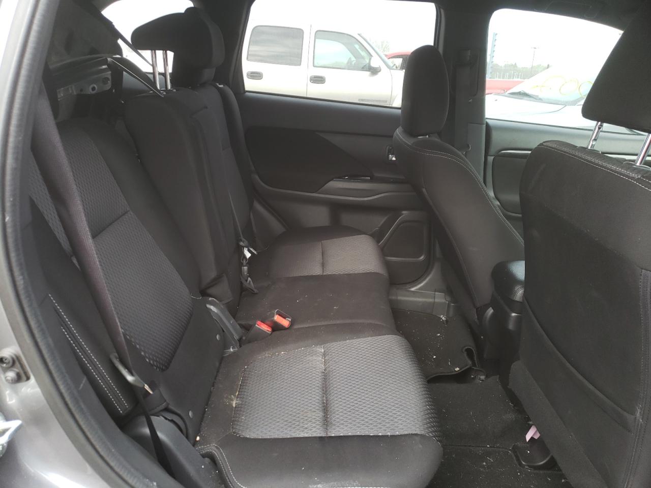 Photo 6 from auction – 2018 MITSUBISHI OUTLANDER with VIN JA4AZ3A39JZ018511