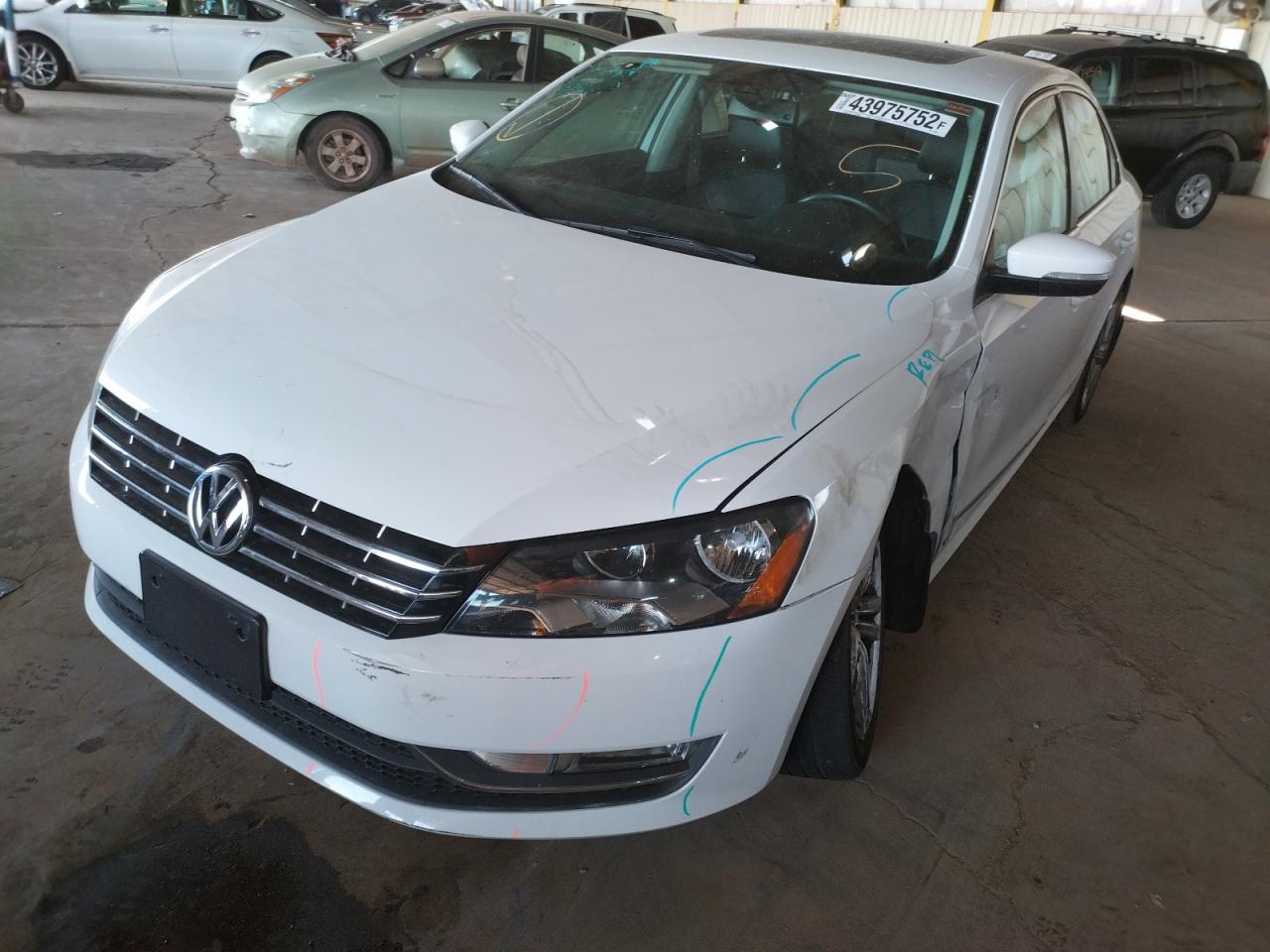 Photo 2 from auction – 2014 VOLKSWAGEN PASSAT SEL with VIN 1VWCN7A3XEC049872