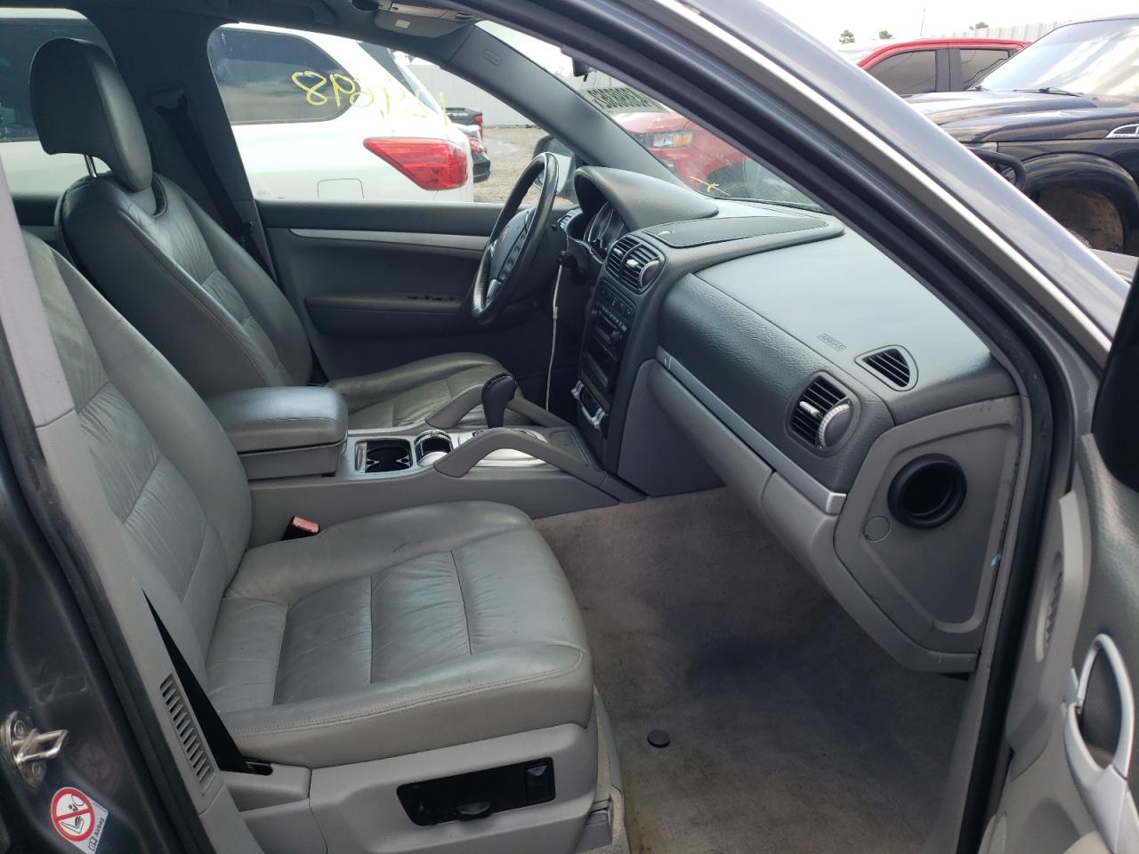 Photo 5 from auction – 2004 PORSCHE CAYENNE S with VIN WP1AB29P34LA63090