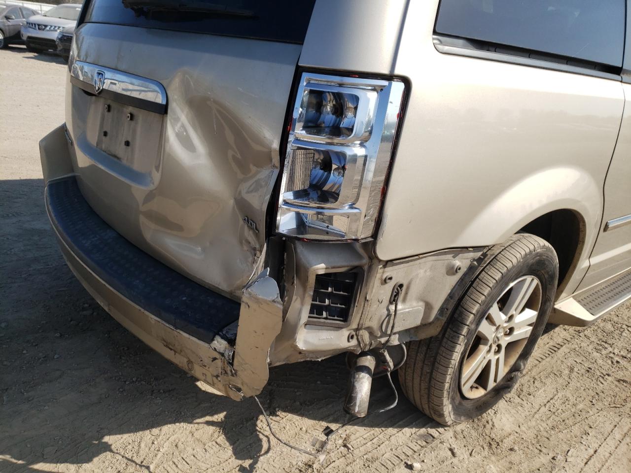 Photo 9 from auction – 2008 DODGE GRAND CARA with VIN 2D8HN54X28R734263
