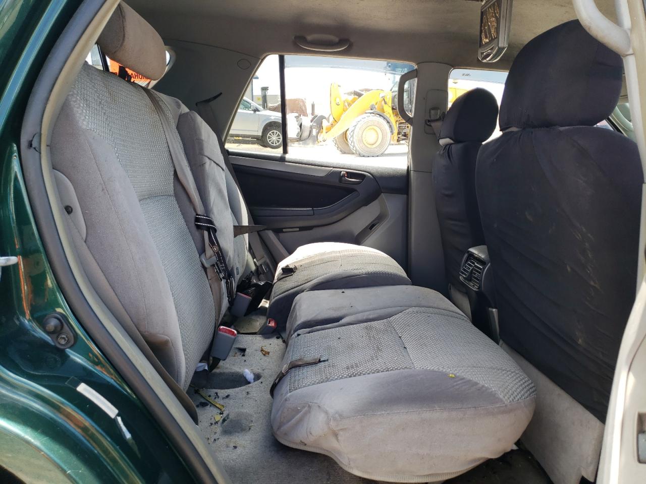 Photo 6 from auction – 2003 TOYOTA 4RUNNER SR with VIN JTEZU14R830004212
