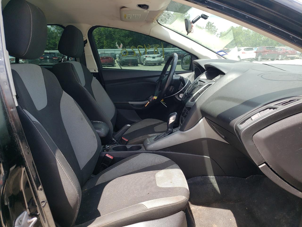 Photo 5 from auction – 2012 FORD FOCUS SE with VIN 1FAHP3K23CL235225