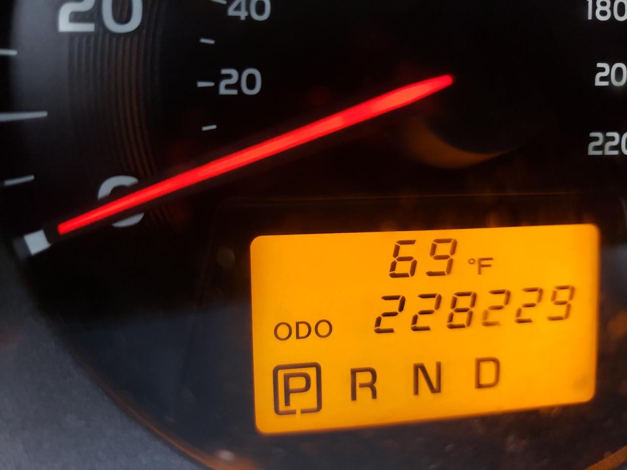 Photo 8 from auction – 2010 TOYOTA RAV4 with VIN JTMKF4DVXA5020667