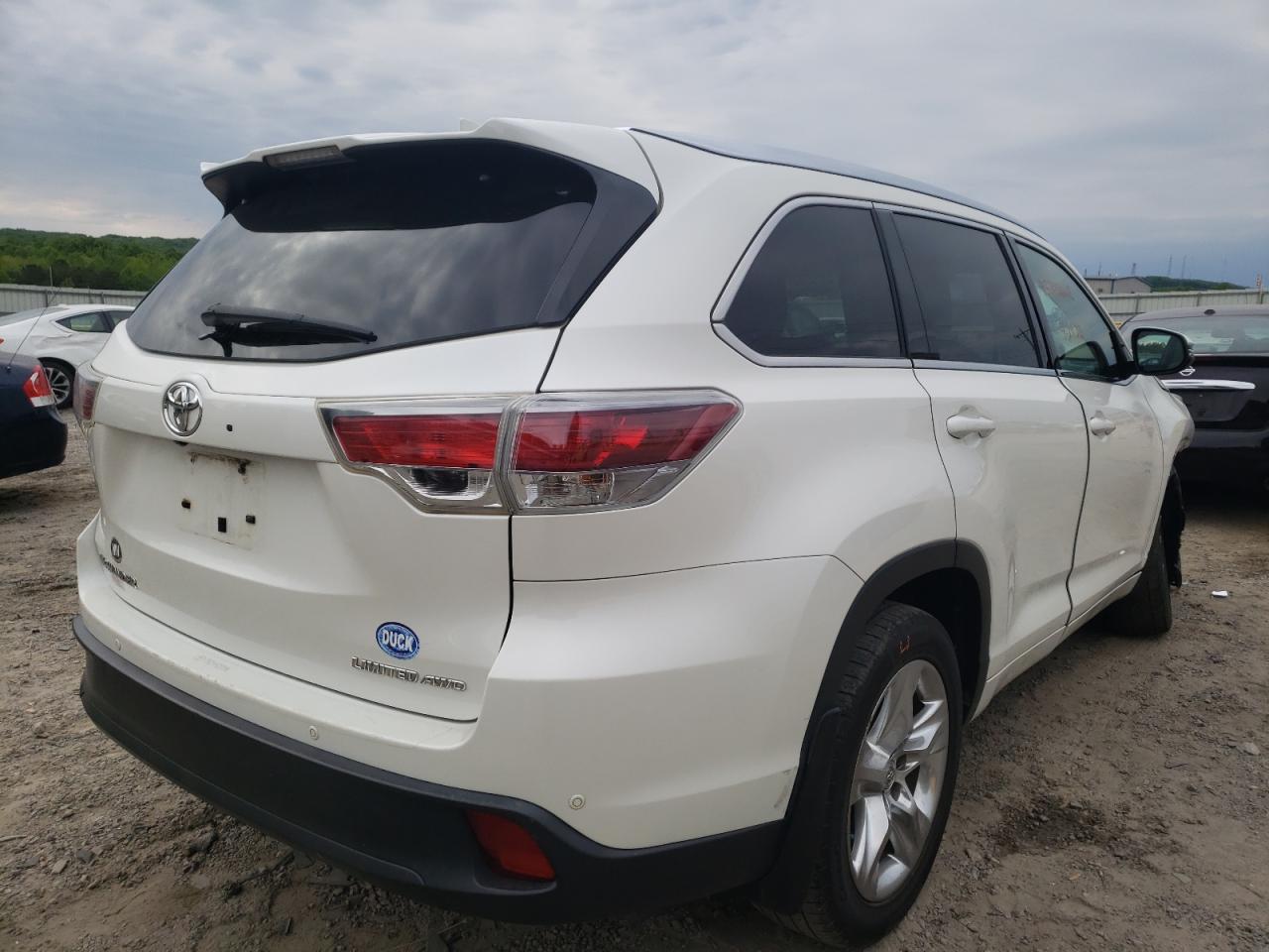 Photo 4 from auction – 2014 TOYOTA HIGHLANDER with VIN 5TDDKRFH2ES033129