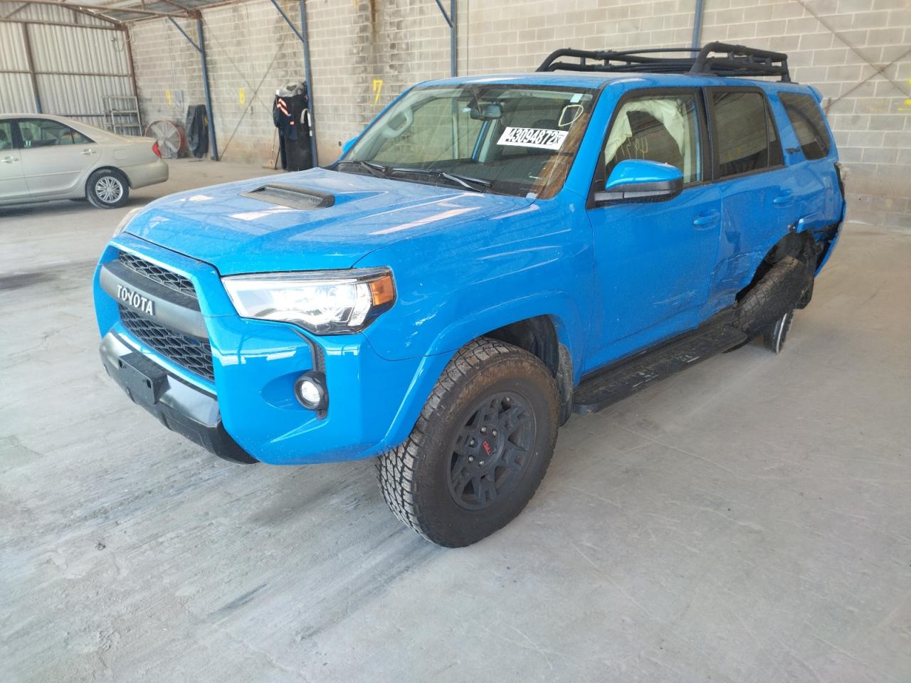 Photo 2 from auction – 2019 TOYOTA 4RUNNER SR with VIN JTEBU5JR4K5665704