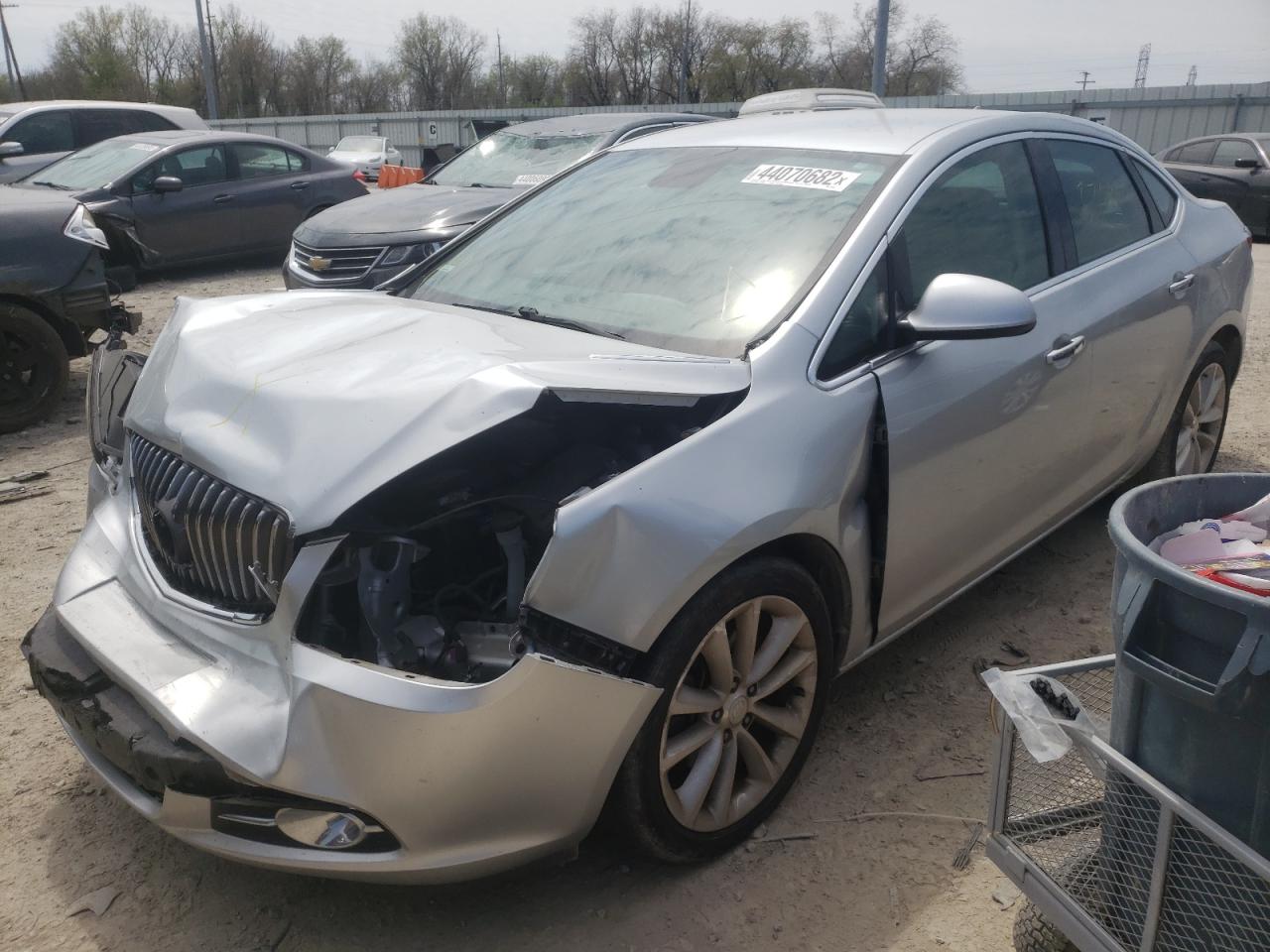 Photo 2 from auction – 2014 BUICK VERANO with VIN 1G4PP5SK8E4210606