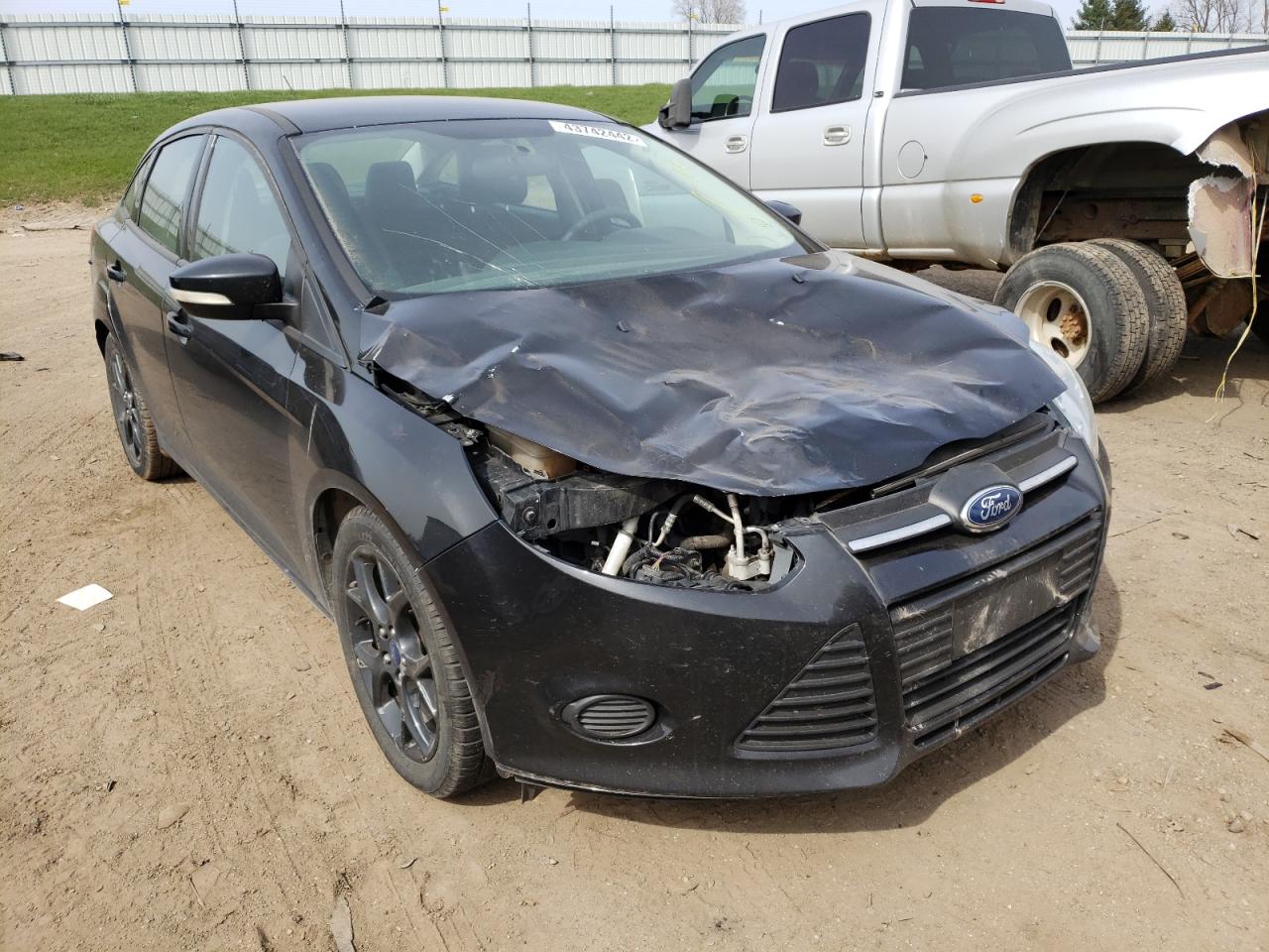 FORD FOCUS SE 2014 с VIN 1FADP3F27EL371174 - Фото с аукциона