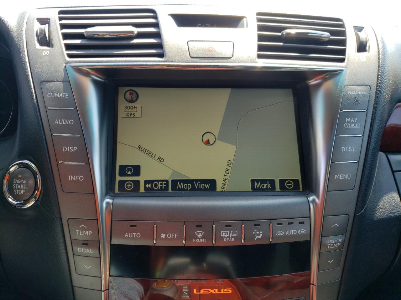 Photo 9 from auction – 2009 LEXUS LS 460 with VIN JTHCL46FX95001095
