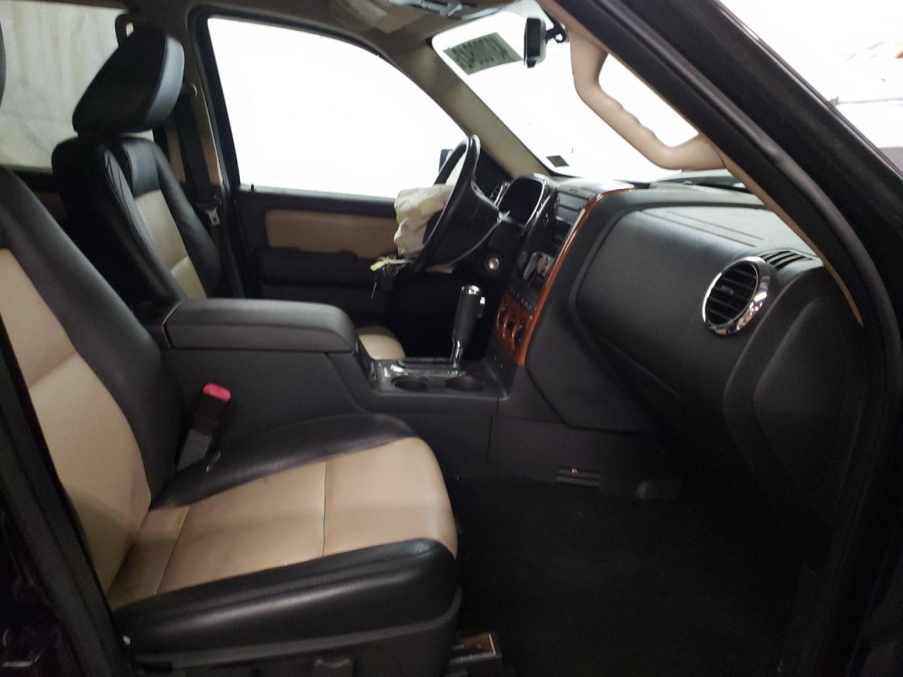 Photo 5 from auction – 2010 FORD EXPLORER E with VIN 1FMEU7EE4AUA90380