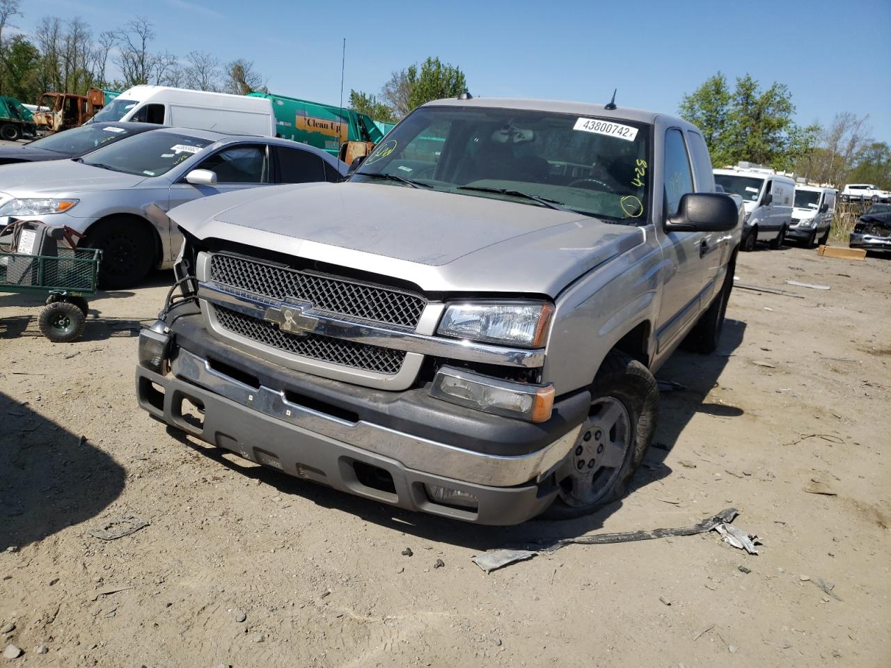 Photo 2 from auction – 2004 CHEVROLET SILVERADO with VIN 2GCEK19T041293427