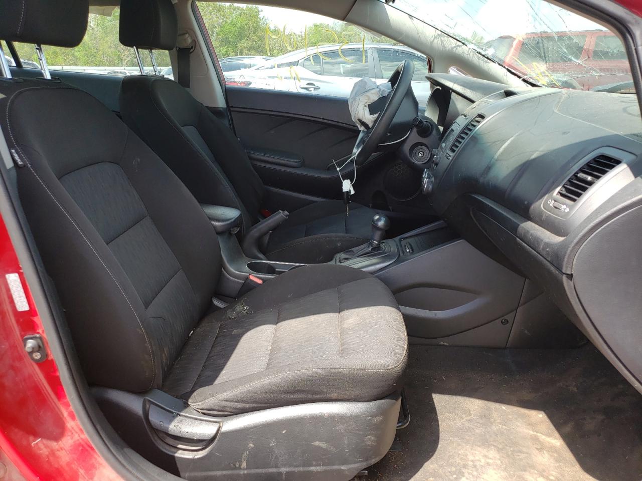 Photo 5 from auction – 2016 KIA FORTE LX with VIN KNAFK4A66G5615581