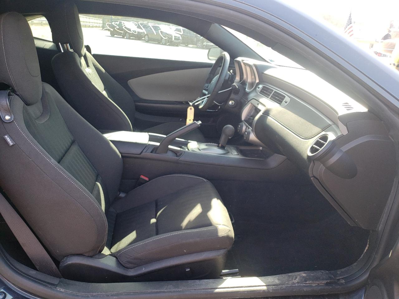 Photo 5 from auction – 2013 CHEVROLET CAMARO LS with VIN 2G1FA1E39D9141038