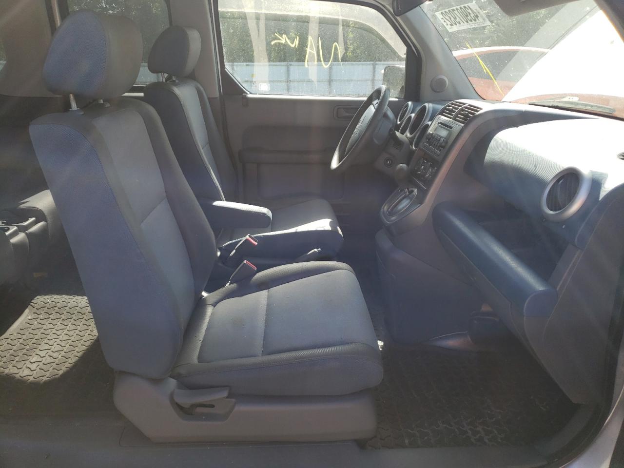 Photo 5 from auction – 2003 HONDA ELEMENT EX with VIN 5J6YH18583L000200