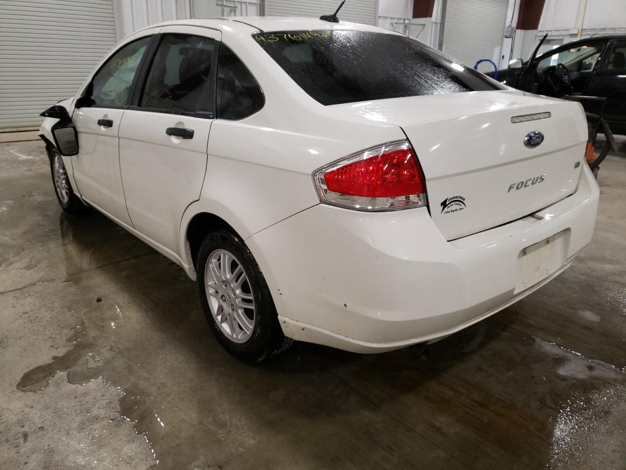 Photo 3 from auction – 2010 FORD FOCUS SE with VIN 1FAHP3FN4AW228574