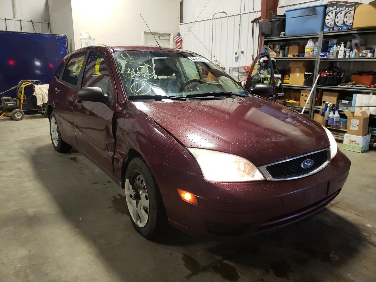 FORD FOCUS SE 2007 مع رقم تعريف المركبة 1FAFP37N87W128525 - صورة من المزاد