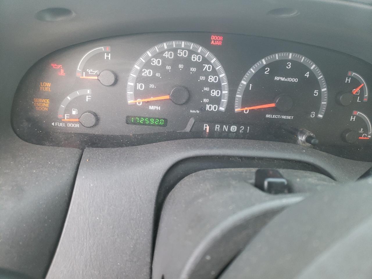 Photo 8 from auction – 2003 FORD F150 with VIN 2FTRX18L23CA50144