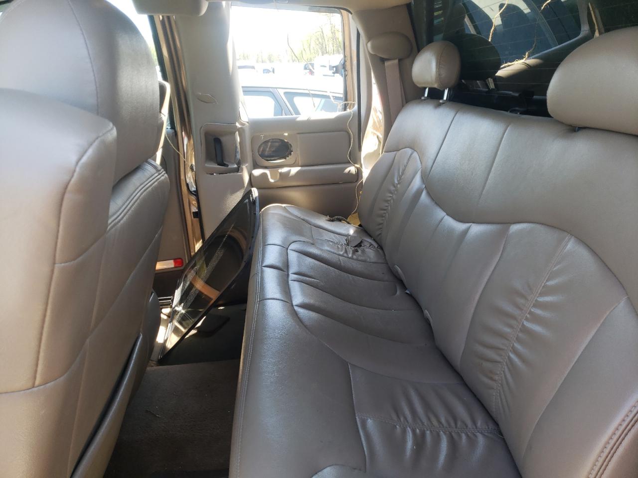 Photo 6 from auction – 2001 CHEVROLET SILVERADO with VIN 1GCHK29U51E187237