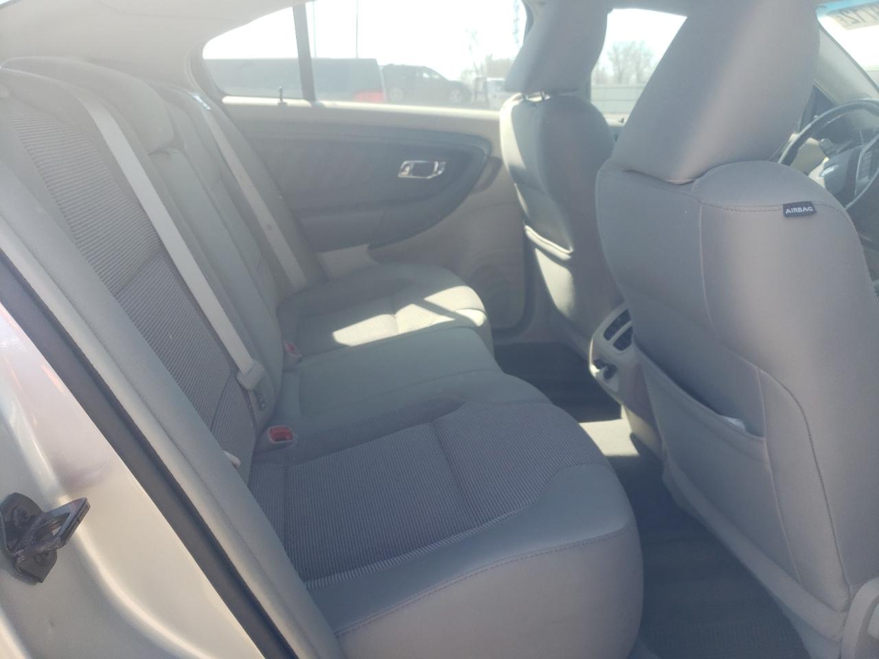 Photo 6 from auction – 2010 FORD TAURUS SEL with VIN 1FAHP2EW5AG114114
