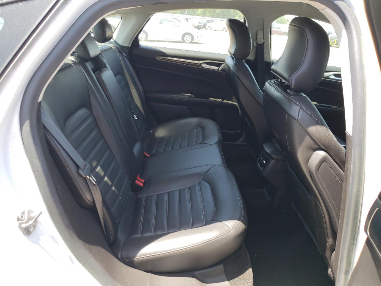 Photo 6 from auction – 2016 FORD FUSION SE with VIN 3FA6P0HD0GR151479