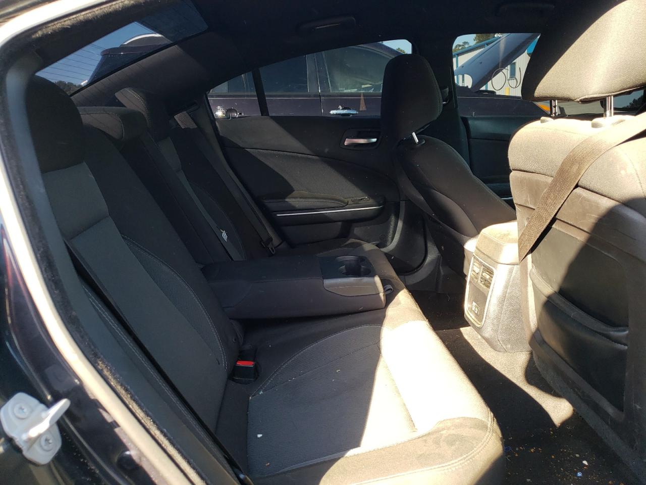 Photo 6 from auction – 2016 DODGE CHARGER SE with VIN 2C3CDXBG5GH103123