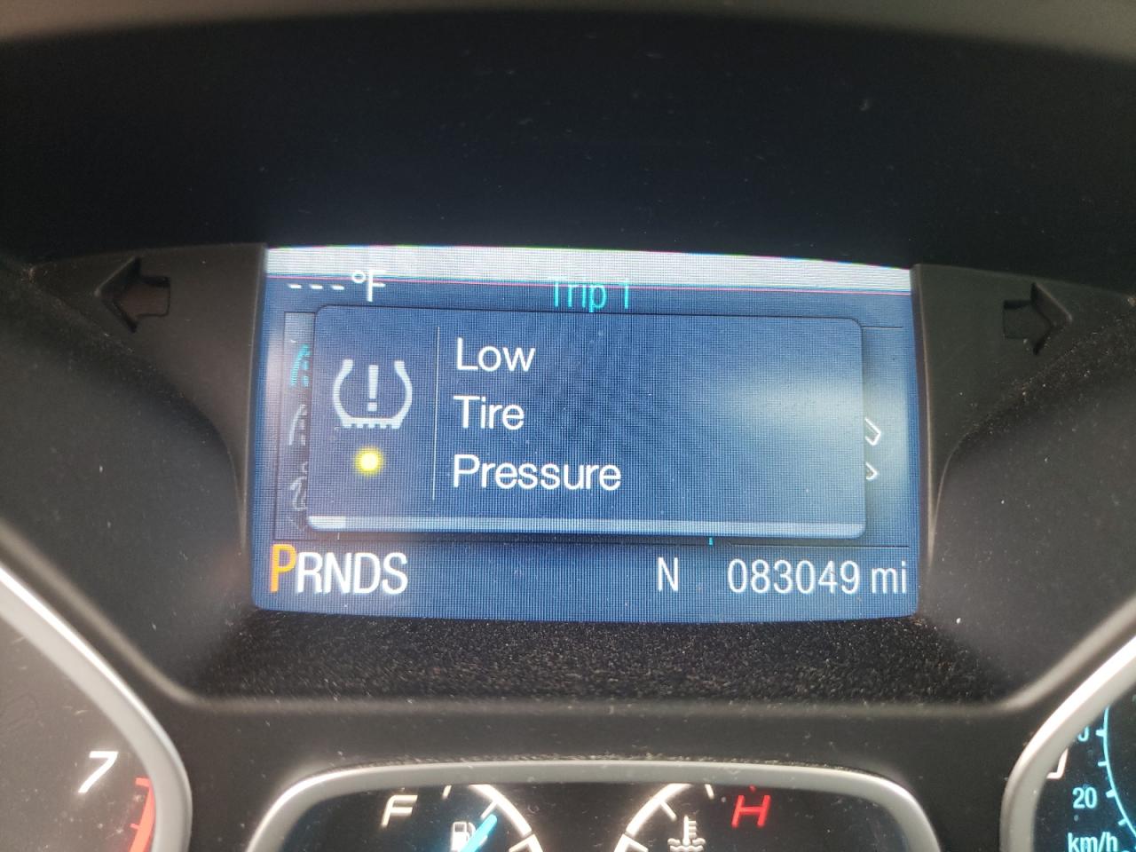 Zdjęcie 8 z aukcji – 2014 FORD ESCAPE S z VIN 1FMCU0F79EUE54913
