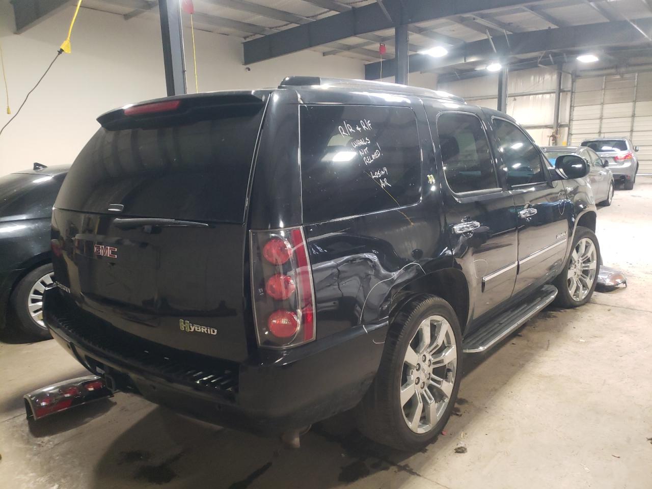 Photo 4 from auction – 2012 GMC YUKON DENA with VIN 1GKS2GEJ7CR196908