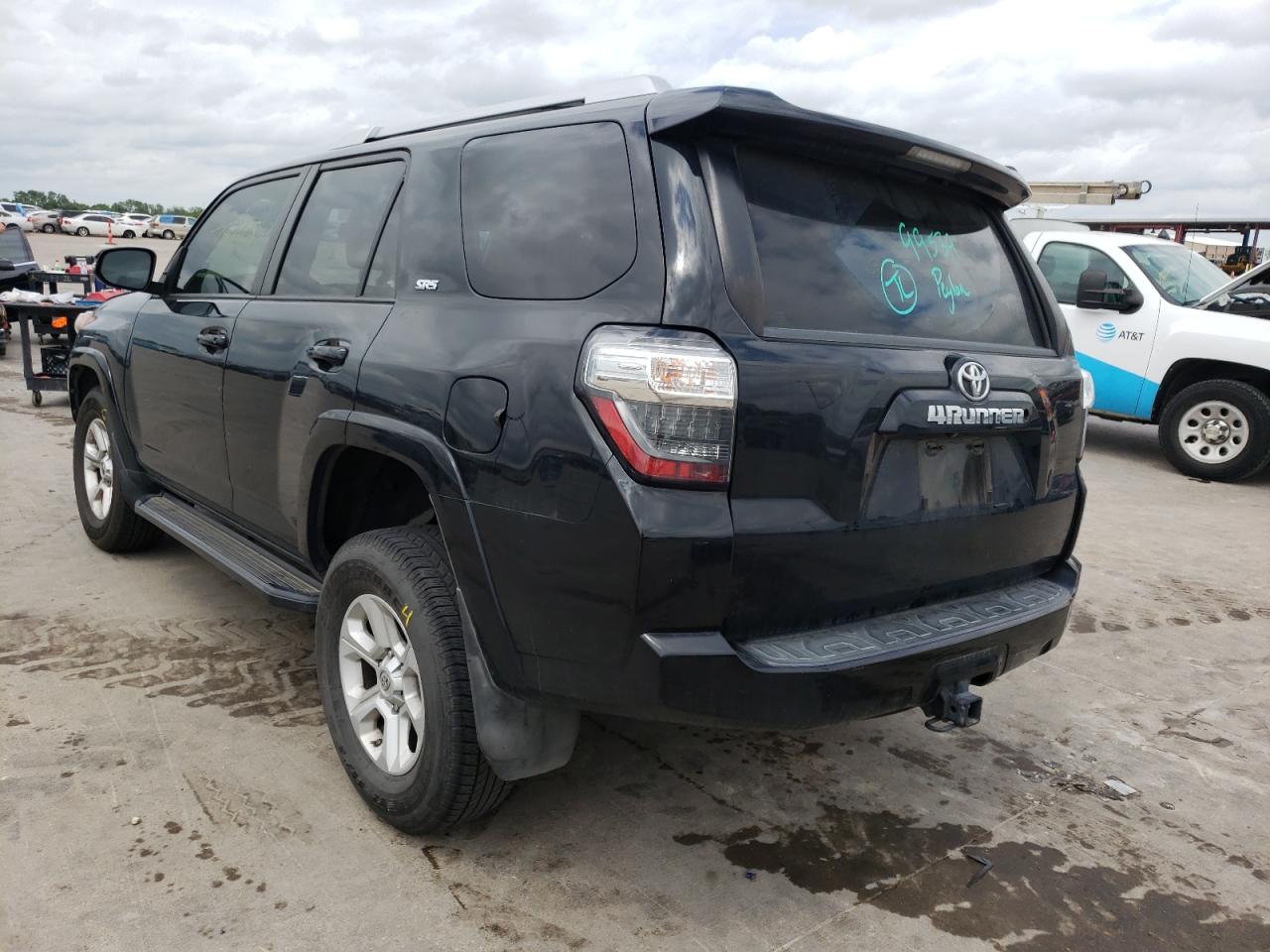Photo 3 from auction – 2018 TOYOTA 4RUNNER SR with VIN JTEBU5JR4J5496203