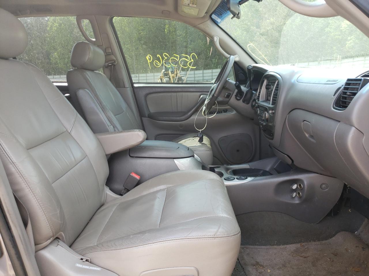 Photo 5 from auction – 2002 TOYOTA SEQUOIA LI with VIN 5TDZT38A42S105850