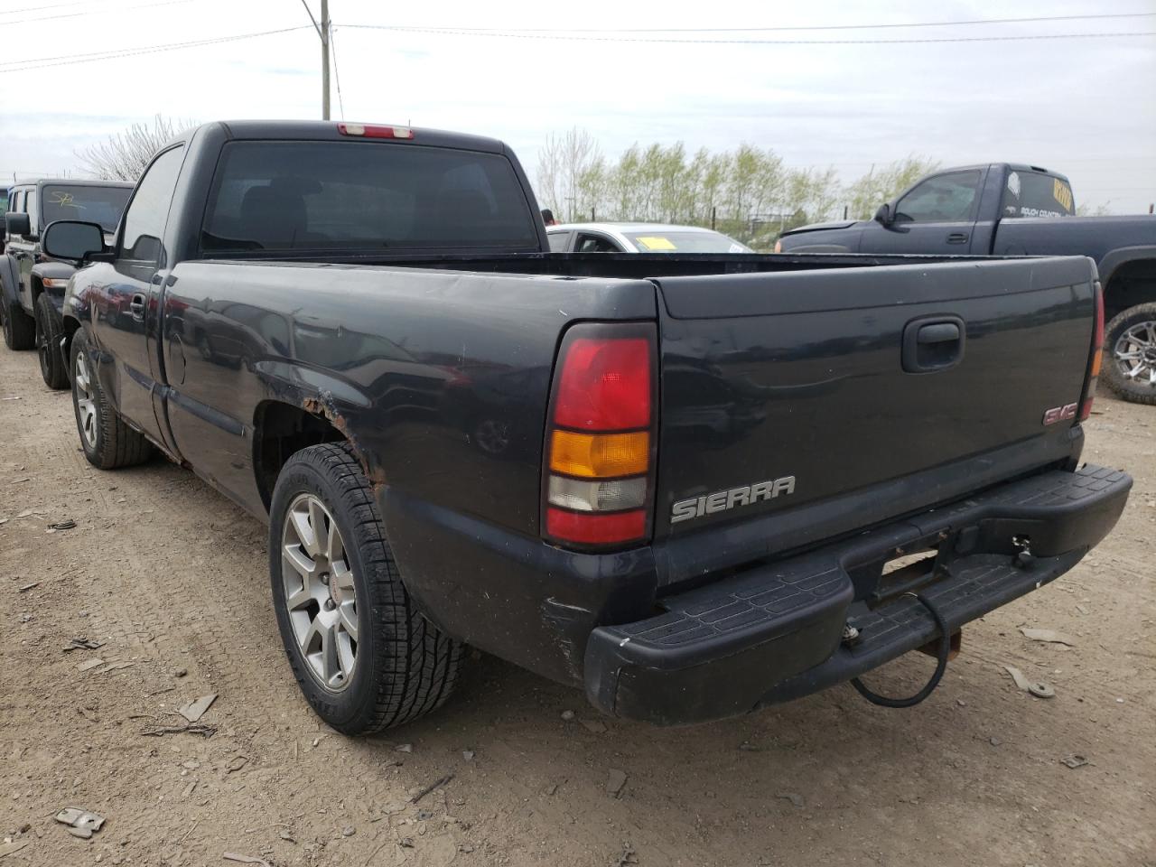 Photo 3 from auction – 2004 GMC NEW SIERRA with VIN 1GTEC14X64Z282432